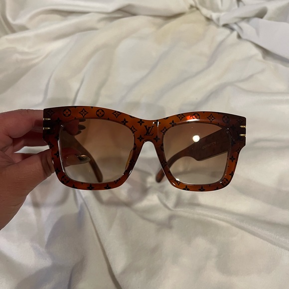 Louis Vuitton Blade Square Sunglasses - Picture 9 of 16